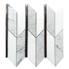 El mármol blanco de Thassos y Carrara combina el diseño del mosaico de la flecha del acero inoxidable