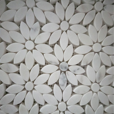 Azulejo mosaico de patrón de flor de margarita único de Thassos Calacatta